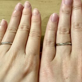 【アイプリモ(I-PRIMO)の口コミ】 全体的にシンプルなデザインですが、さりげなくウェーブしている形状がと…