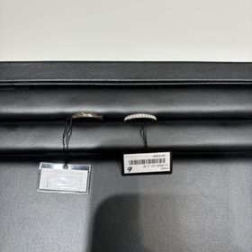 【ラザール ダイヤモンド(LAZARE DIAMOND)の口コミ】 ダイヤモンドの煌びやかさと
付け心地の良さがポイントです。
キラキラし…