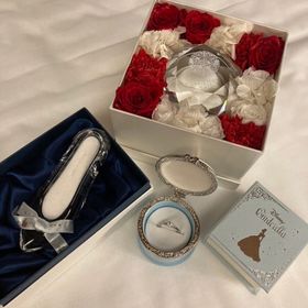 【Disney Cinderella(ディズニー シンデレラ)の口コミ】 憧れのシンデレラにしてもらえること！（彼女談）
刻印の書体やデザインや…