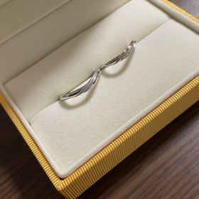 【ケイウノ ブライダル(K.UNO BRIDAL)の口コミ】 サイズが0.5きざみで合わせられるのでとても良かったです
3店舗程お店を回…