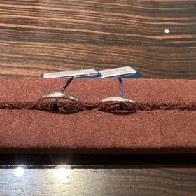 【VANillA × Something Blue(ヴァニラ × サムシングフブルー)の口コミ】 しなやかで、綺麗なところがおすすめ。
ダイヤがキラキラして目を惹きます…