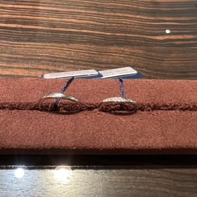 【VANillA × Something Blue(ヴァニラ × サムシングフブルー)】の口コミ しなやかで、綺麗なところがおすすめ。
ダイヤがキラキラして目を惹きます...