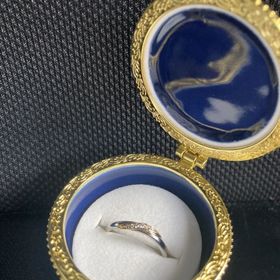 【Beauty and the Beast(ディズニー美女と野獣)の口コミ】 ディズニー｢美女と野獣｣ の女性用の結婚指輪です。
プラチナ95パーセント…
