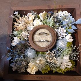 【鎌倉彫金工房の口コミ】 女性用はクリアタイプ、男性はマットタイプの素材です。
お互いに好きな素…