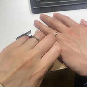 【ラザール ダイヤモンド(LAZARE DIAMOND)の口コミ】 シンプルでつけ心地もとても良く気に入りました。強く、つけ心地が良い点…