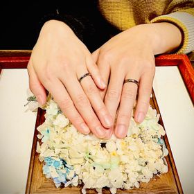 【SORA(ソラ)の口コミ】 海や生をイメージしたデザインを選びました。真ん中にウェーブラインがあ…