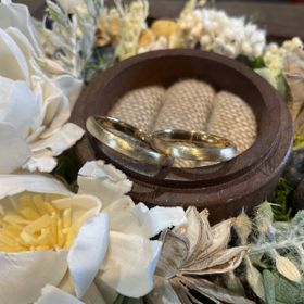 【鎌倉彫金工房の口コミ】 ツルツル、ピカピカも良かったのですが、ヘアライン加工で表面に跡をつけ…