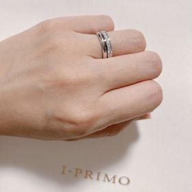 【アイプリモ(I-PRIMO)の口コミ】 婚約指輪といえば一粒ダイヤが主流ですが、個人的に好みではなく、デザイ…