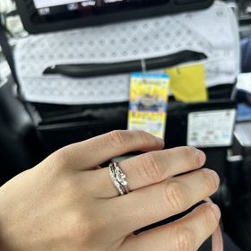 【エクセルコダイヤモンド(EXELCO DIAMOND)の口コミ】 セットリングで美しいデザイン
セットでのテーマがあり、『月の光が見守る…