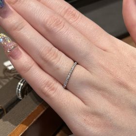【エルメス(HERMES)の口コミ】 重ね付けしやすいエタニティリングを探していました。とても重ね付けしや…