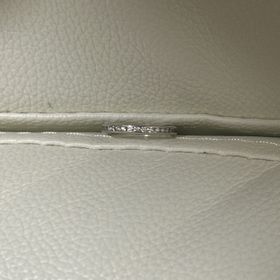 【GraceKama(グレースカーマ)】の口コミ 妻の結婚指輪ということで、冠婚葬祭に使えるようシンプルなデザインを選び...