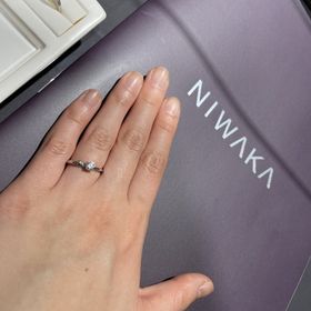 【俄(にわか)の口コミ】 木洩れ日という名前でせせらぎという結婚指輪と重ね付けすることができま…