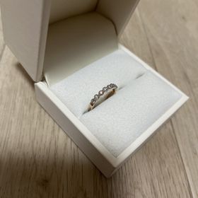 【AMOUR AMULET(アムール・アミュレット)の口コミ】 結婚指輪はシンプルなものにしたくなくて、でも普段使いできて、なるべく…