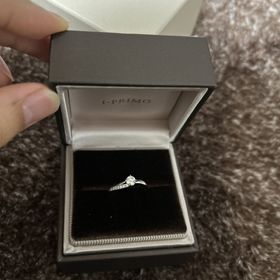 【アイプリモ(I-PRIMO)の口コミ】 デザインは派手すぎずでも少し特別感が欲しい人にはオススメの指輪です。…