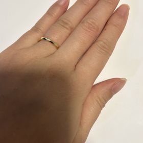 【LOVE NOTESの口コミ】 結婚10周年のアニバーサリーリングとして探していました。
最初の結婚指輪…