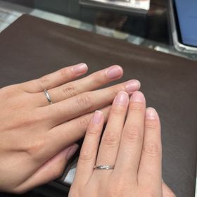 【アイプリモ(I-PRIMO)の口コミ】 指輪の意味を込めた線が入っている所も素敵ですし
指輪の太さもちょうどよ…