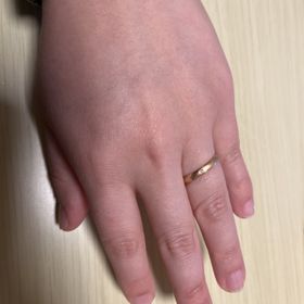 【insembre(インセンブレ)】の口コミ シンプルで着け心地が良い。服に引っかかったりもしないしどんな服装にも合...