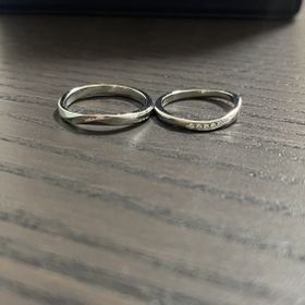 【アイプリモ(I-PRIMO)の口コミ】 ウェーブになっていて可愛い。
指輪のどの面を正面に持ってきても可愛い。…