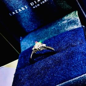 【ラザール ダイヤモンド(LAZARE DIAMOND)の口コミ】 以前から気になっていましたがデザインが複雑になると厚みがでたりするた…