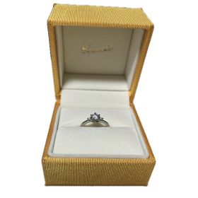 【ケイウノ ブライダル(K.UNO BRIDAL)の口コミ】 母の婚約指輪のリフォームで依頼しました。
元のデザインが一粒のダイヤが…