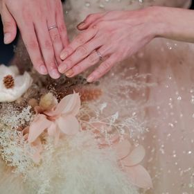 【ROYAL ASSCHER(ロイヤル・アッシャー)の口コミ】 毎日つけるので、シンプルで耐久性のあるものにしました。
内側にイニシャ…