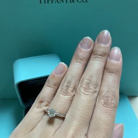 【ティファニー(Tiffany & Co.)の口コミ】 ティファニーの昔から変わらないシンプルだが、ダイヤモンドが浮き出して…