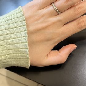 【ショーメ(CHAUMET)の口コミ】 人と被らない特徴的なデザインだと思います。螺旋のデザインに８つのダイ…