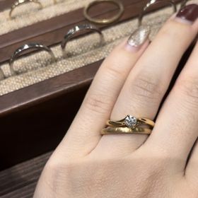 【アイプリモ(I-PRIMO)の口コミ】 水かきが深い方におすすめのウェーブデザインで、
アームと爪が一体化した…