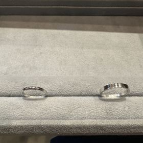 【ケイウノ ブライダル(K.UNO BRIDAL)の口コミ】 プラチナの素材を選び、彼に合った指輪のデザイン、私に合った指輪のデザ…