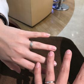 【COLANY(コラニー)の口コミ】 同じお店で以前に婚約指輪を購入し、その後結婚指輪を購入しました。婚約…