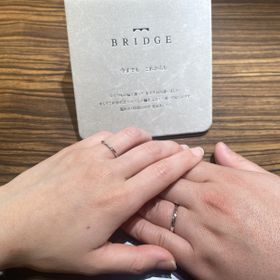 【BRIDGE(ブリッジ)の口コミ】 派手すぎるデザインが好きではないので、シンプルな中にも華やかさがある…