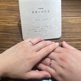 【BRIDGE(ブリッジ)】の口コミ 派手すぎるデザインが好きではないので、シンプルな中にも華やかさがある点...