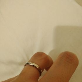 【JKPLANET(JKプラネット)の口コミ】 奥さんと相談してシンプルなデザインにしました。毎日つけられるデザイン…