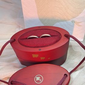 【ひなの口コミ】 指輪のデザインが上がピンクでとても可愛くつけると気持ちいい素材なので…