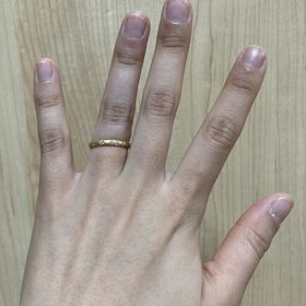 【towa et toi(トワエトワ)の口コミ】 はじめは一粒ダイヤモンドのデザインにしようと思いましたが、石が回って…