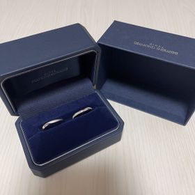 【銀座ダイヤモンドシライシの口コミ】 当たる光によってダイヤの輝きが違います。
1年つけていると傷などもつい…