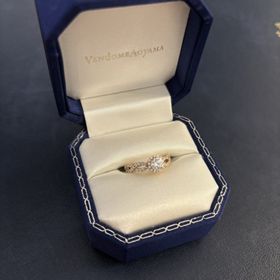 【ヴァンドーム青山(VENDOME AOYAMA)の口コミ】 婚約指輪は使わずしまっているという方が周りに多かったため、普段使いし…