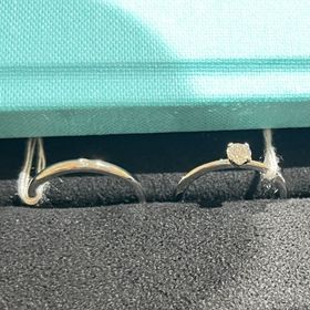 【ティファニー(Tiffany & Co.)の口コミ】 細身でシンプルなデザインです。重ね付けしても幅を取りすぎないところが…