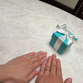 【ティファニー(Tiffany & Co.)の口コミ】 ダイヤが三つ入っているデザインのシルバーのもので、とても長持ちします…