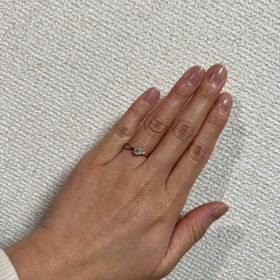 【アイプリモ(I-PRIMO)の口コミ】 まわりにも石が沢山ついてますが、派手にみえず、上品なところがすきです…