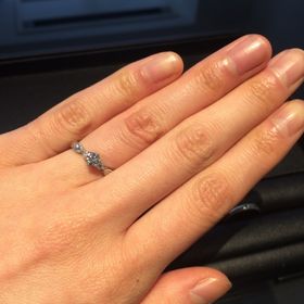 【エクセルコダイヤモンド(EXELCO DIAMOND)の口コミ】 セットリングを選んだわけではないのですが、デザインに統一感があるもの…