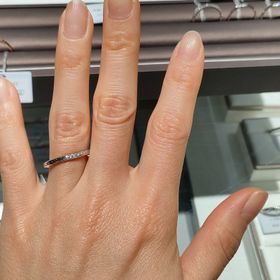 【アイプリモ(I-PRIMO)の口コミ】 立体的にダイヤモンドが入ったタイプで、斜めから見てもきれいです。細身…