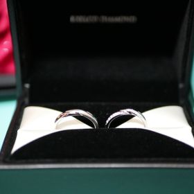 【エクセルコダイヤモンド(EXELCO DIAMOND)の口コミ】 唯一無二のデザインでとても気に入りました。女性用はメレダイアでキラキ…