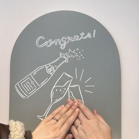 【ENUOVE(イノーヴェ)の口コミ】 婚約指輪との重ね付けを重視してシンプルなデザインのものがいいなと思い…