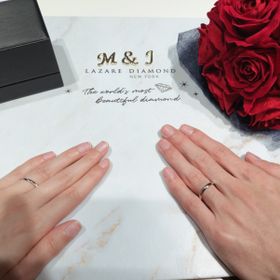 【ラザール ダイヤモンド(LAZARE DIAMOND)の口コミ】 ダイヤモンドがとにかく綺麗。横から見るとキラキラしているので、机の上…