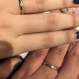 【JEWELRY  KAMATA(ジュエリーかまた)の口コミ】 ネットで見て、指輪の名前もデザインも気になり店舗に行きました。シンプ…