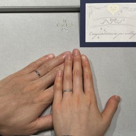 【GALA JEWELRY(ガラジュエリー)の口コミ】 指輪のデザインは、シンプルにして刻印をオリジナルものを入れたいと思っ…