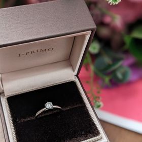 【アイプリモ(I-PRIMO)の口コミ】 シンプルで飽きがこなさそうなデザイン、比較的どんな結婚指輪と重ね付け…