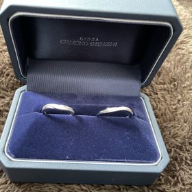 【銀座ダイヤモンドシライシの口コミ】 ウェーブ型のデザイン、流れるようにメレダイヤがデザインされている点が…