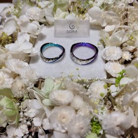 【SORA(ソラ)の口コミ】 今回の指輪は素材が色を出せる素材です。色の種類も様々でとても綺麗な色…